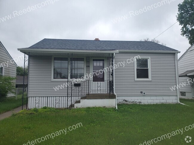 Building Photo - 2 bedroom house