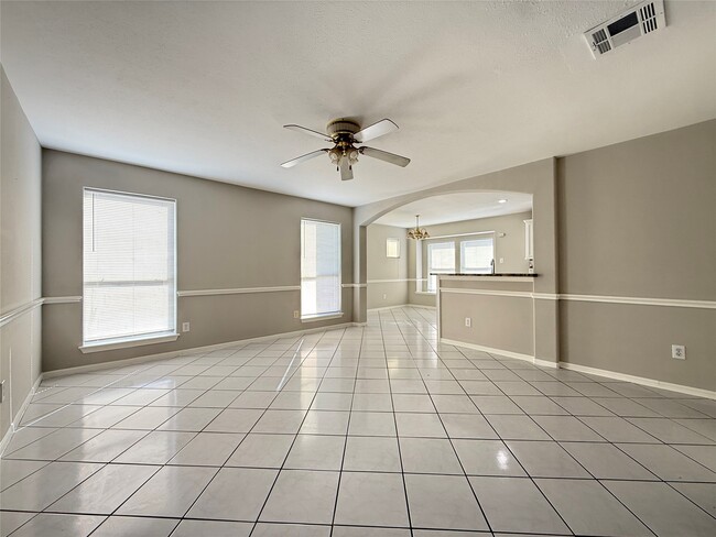 Photo - 2524 Chamberlain St