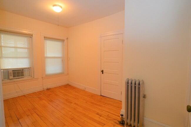 Photo - 15 Lynde St Unidad 30