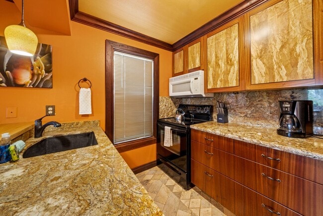Photo - Beautiful turnkey furnished 1- Bedroom 1-bath condo at Fairway Terrace