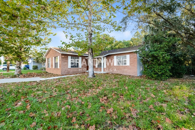 Photo - 215 Shore Rd