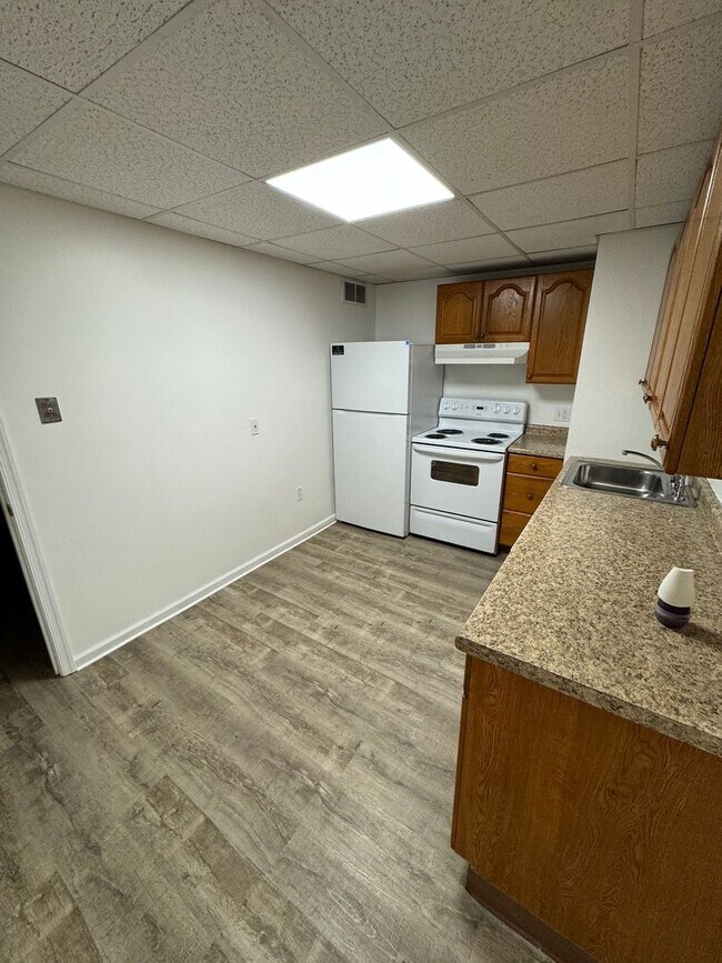 Photo - 2066 Chester St Unit 8B