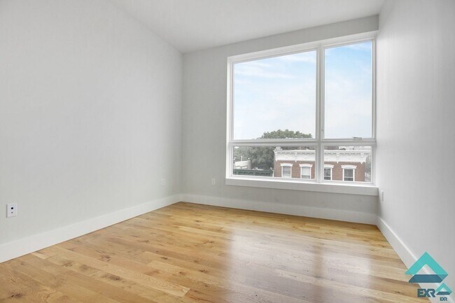 Photo - 420 Lexington Ave