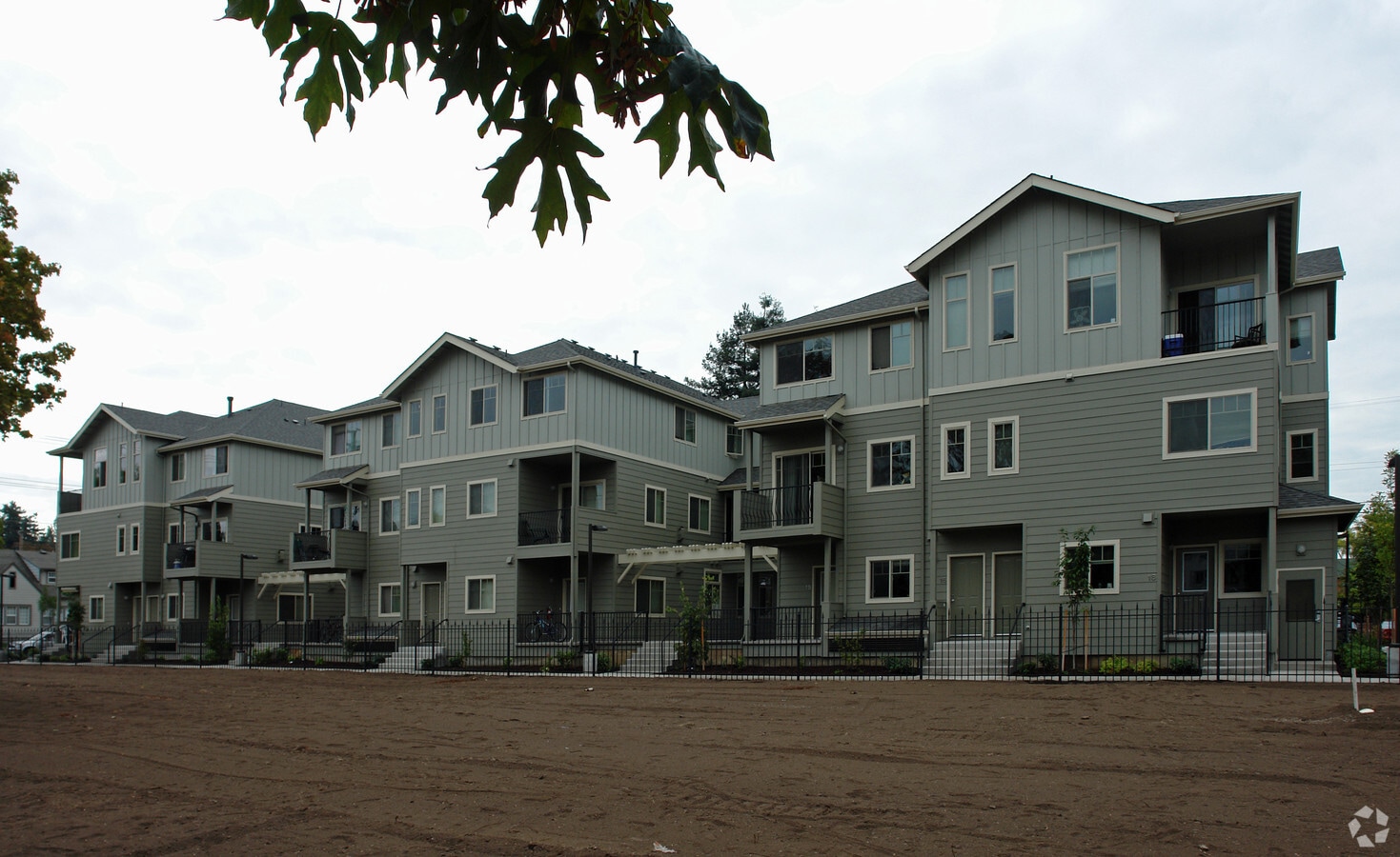 Parkside Place Apartments - Parkside Place Apartments