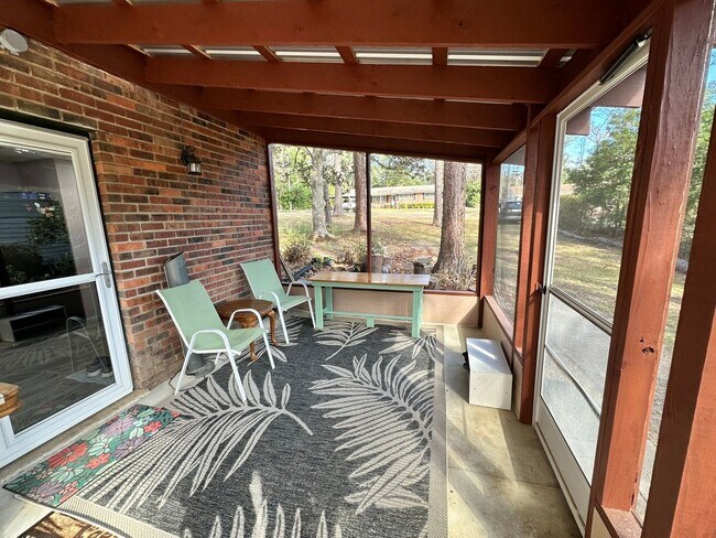 Photo - 923 Abbiegail Dr