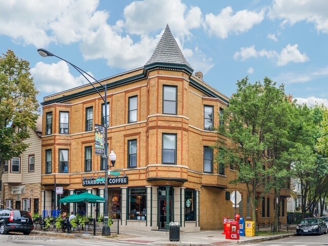 Building Photo - 2025 W Roscoe St Unit 3R Rental