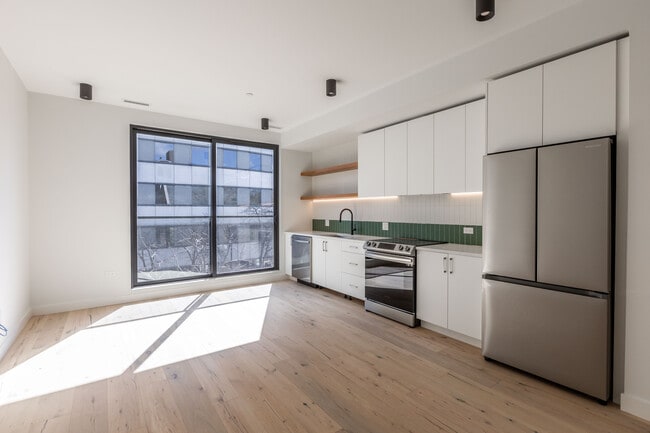 Photo - 1712 Oak Ave Unit 302