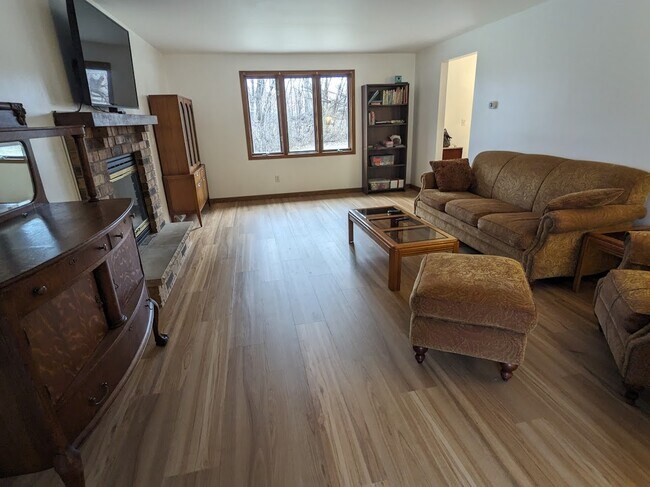 Photo - 2043 Hilltop Dr