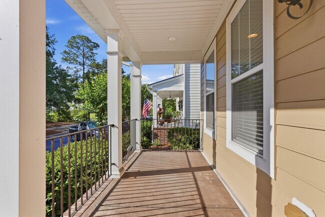 Photo - 313 Lakeview Drive