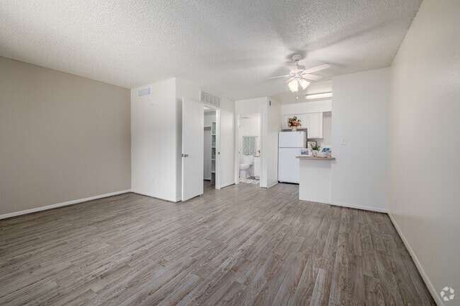 Studio - 404SF