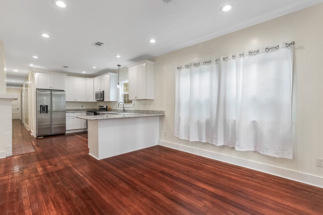 Photo - 7737 S Claiborne Ave