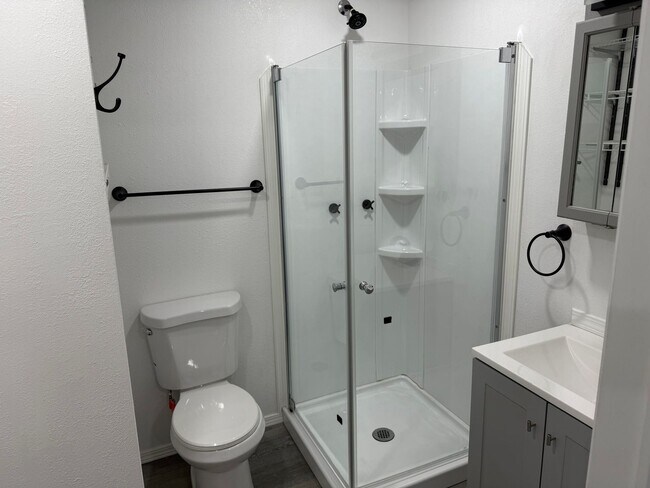 Photo - 625 Nelson St Unit 625 - A