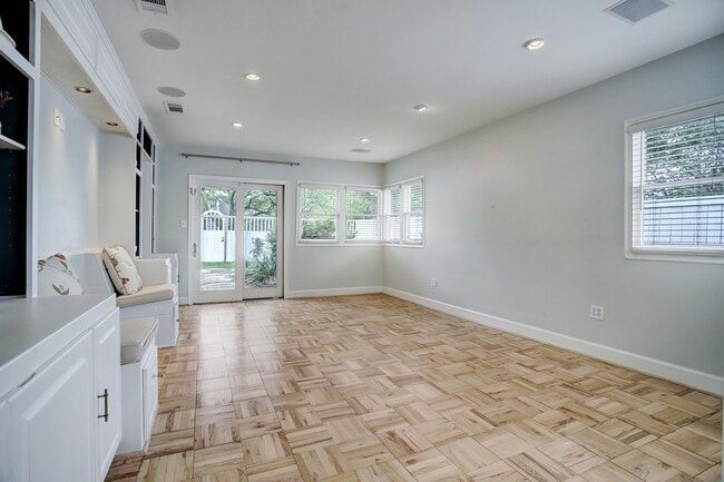 Photo - 2228 Addison Rd