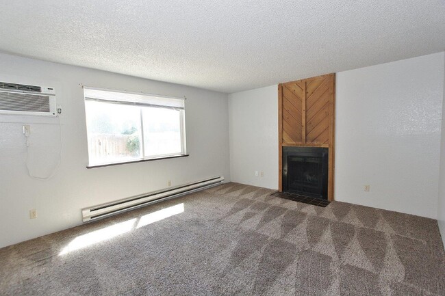 Photo - 4833 W Targee St