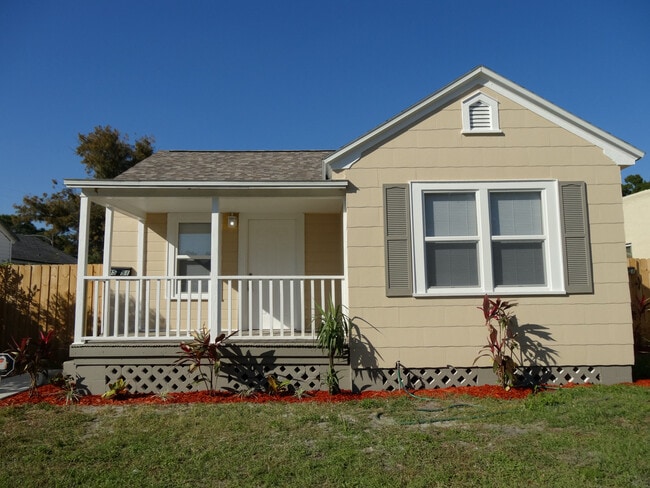 Photo - Three Bedrooms One Bathroom with Shaded Porch