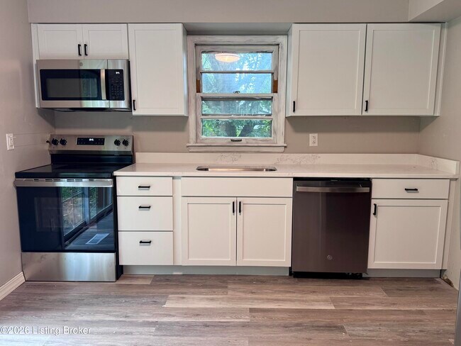 Photo - 7305 Meadow Rd