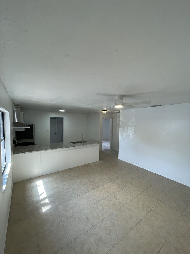 Building Photo - 727-729 Pineville Ln Unit 727