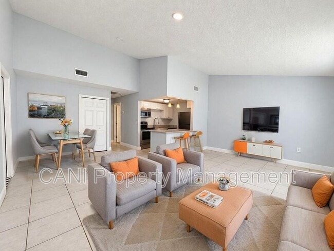 23 Country Club Dr