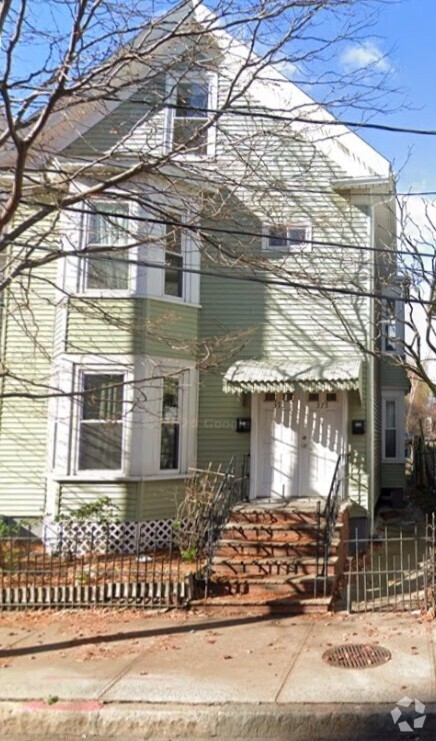 Building Photo - 377 Prospect St Unit 2 Rental