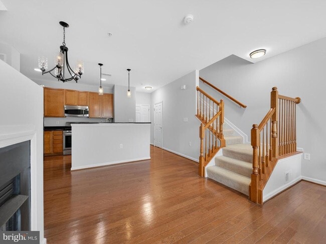 Building Photo - 6055 Wicker Ln