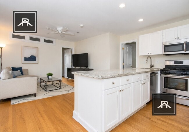332 St Paul St Unit 6