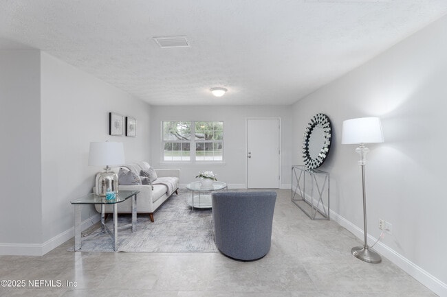 Photo - 7869 Jolliet Dr