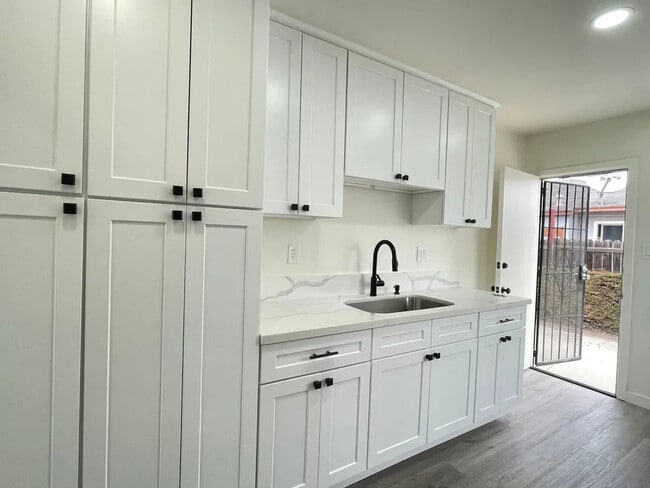 Photo - 540 N 4th St Unidad 542.5