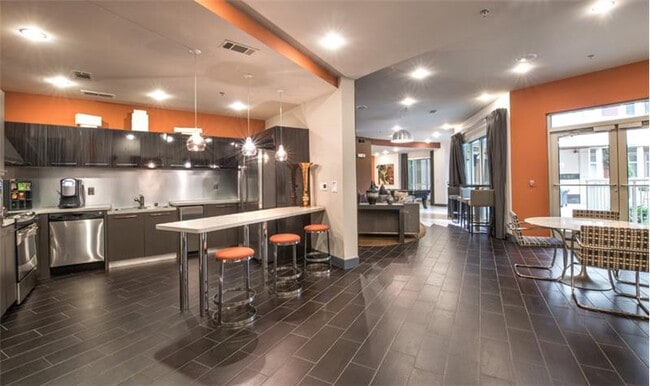 Photo - 2612 Ross Ave Unit C3-77