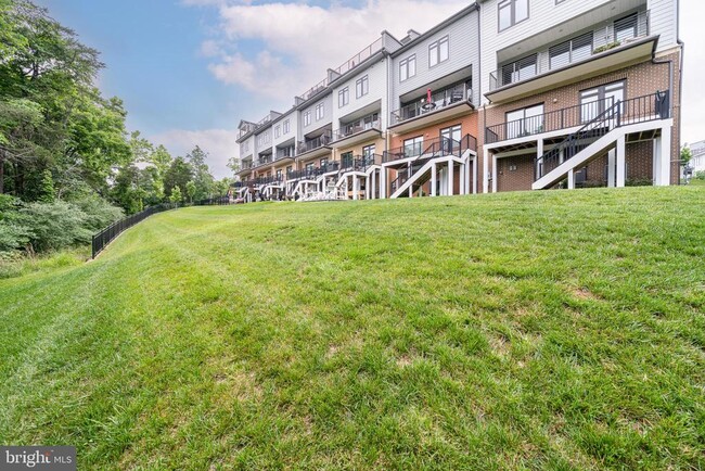 Photo - 1521 Ribbon Limestone Terrace SE