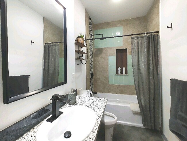 Photo - 283 Berrydale Ave