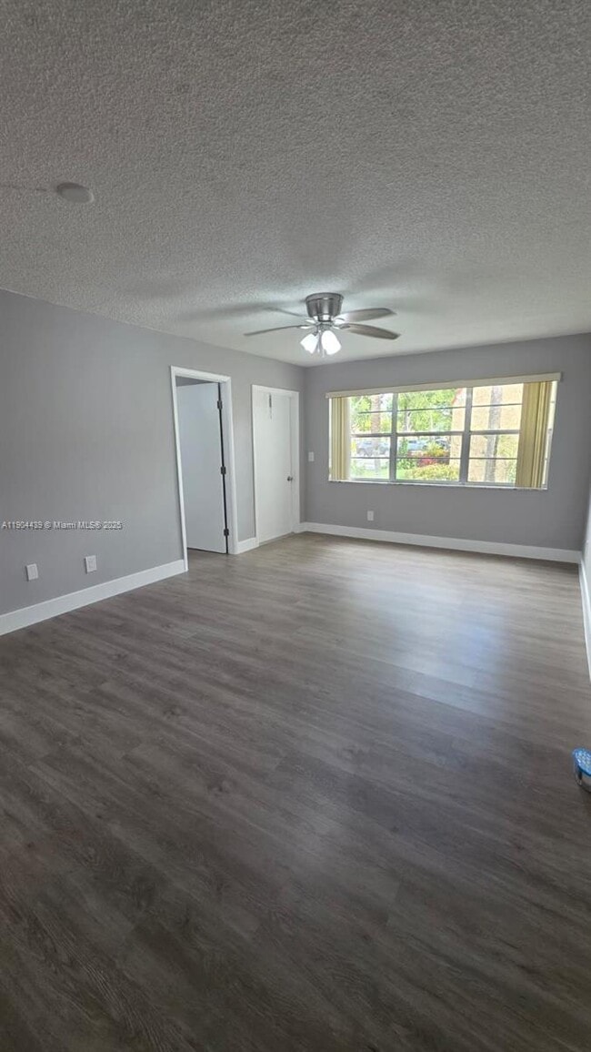 Building Photo - 178 Lake Evelyn Dr Unit 178