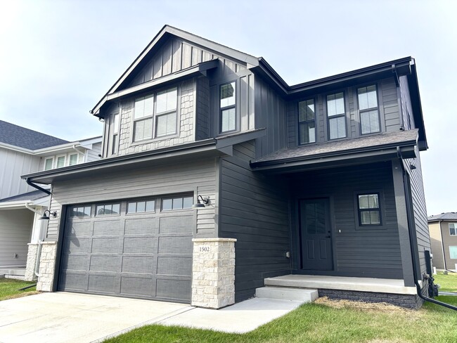 Photo - 1502 NE Savana Dr