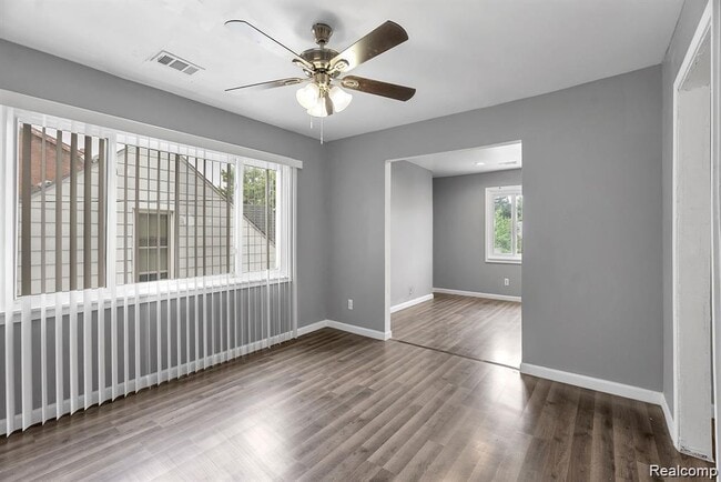 Photo - 15852 Washburn St House