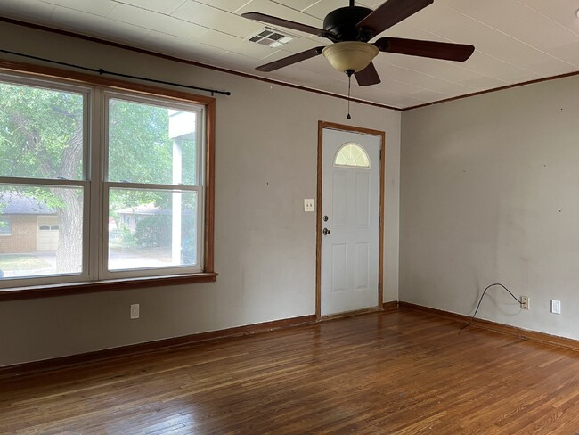 Photo - 219 S Doty St