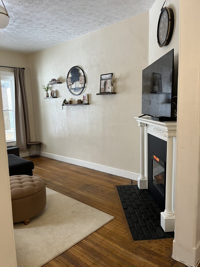 Photo - 1112 Newman St