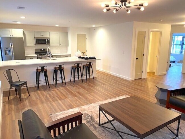 Photo - 667 Sheafe Rd Unidad 204