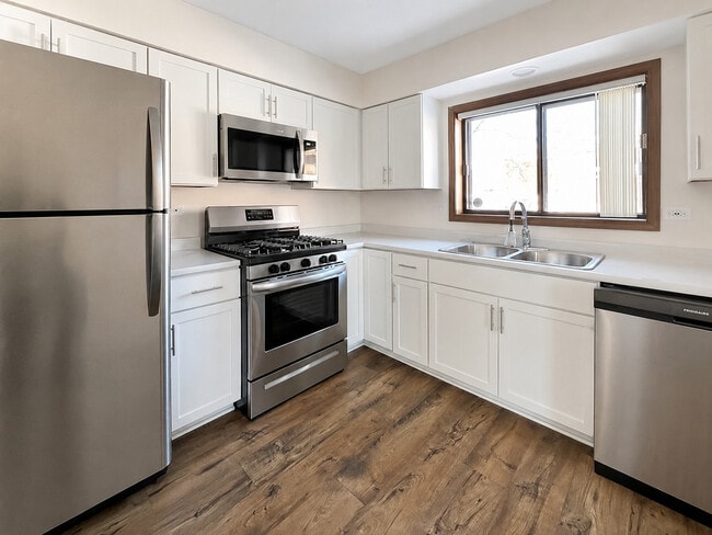 Photo - 15800 Peggy Ln Unit 2