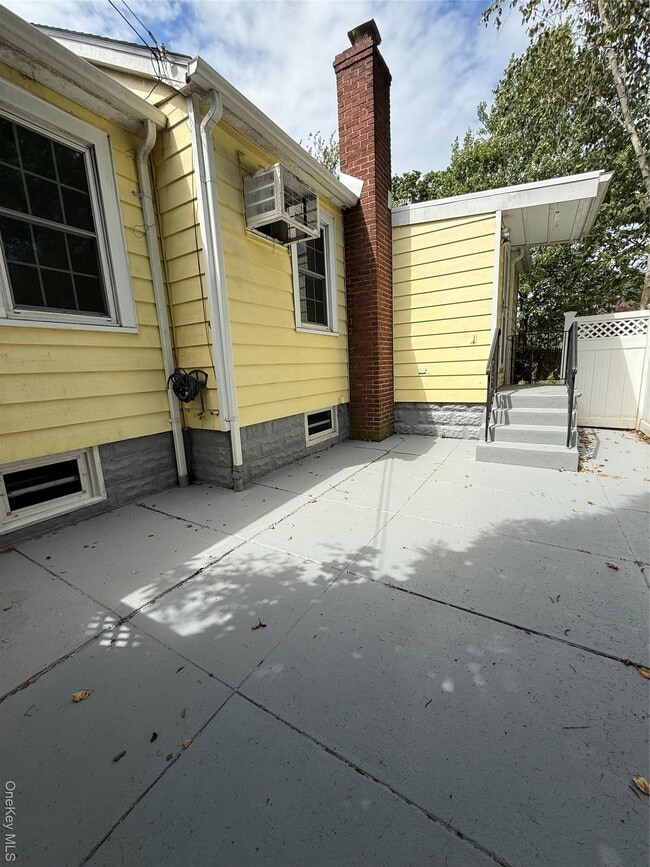 Photo - 2542 Central Ave