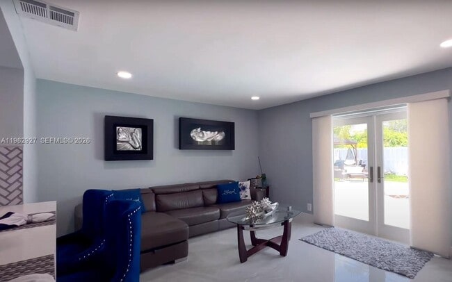 Photo - 8275 Shadow Wood Blvd