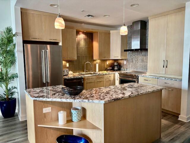 Building Photo - 300 S Australian Ave Unit 328