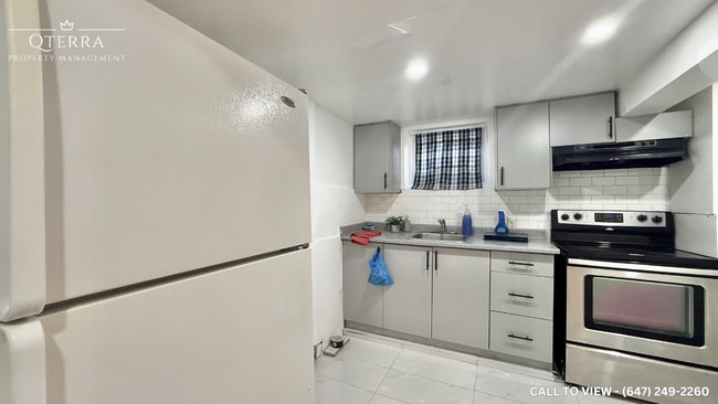 Building Photo - 16 Burrard Rd