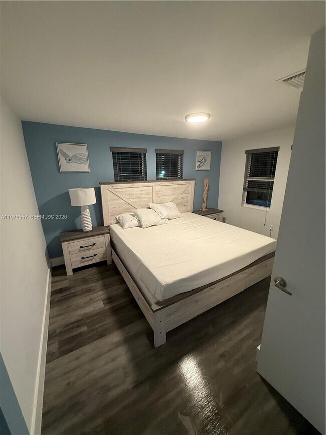 Photo - 2020 Washington St Unit 8