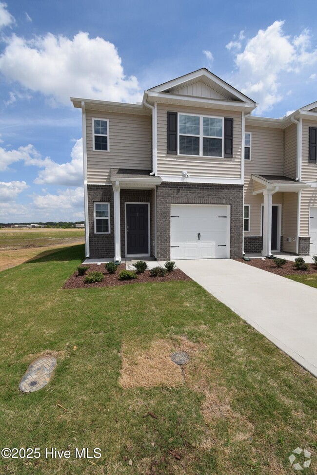 Building Photo - 3605 Sedge Dr Rental
