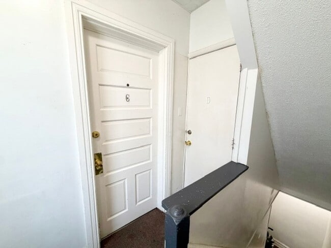 Photo - Efficiency Apartment for Rent – Convenient Location