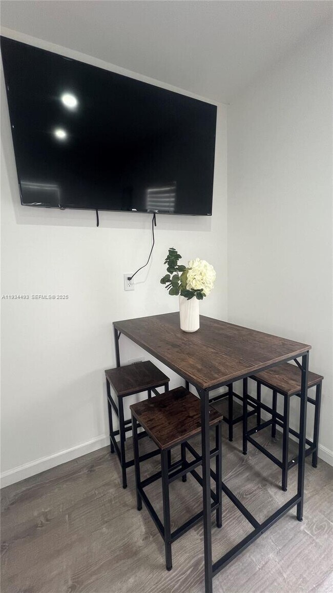 Photo - 4139 NW 23rd Ave Unit 2