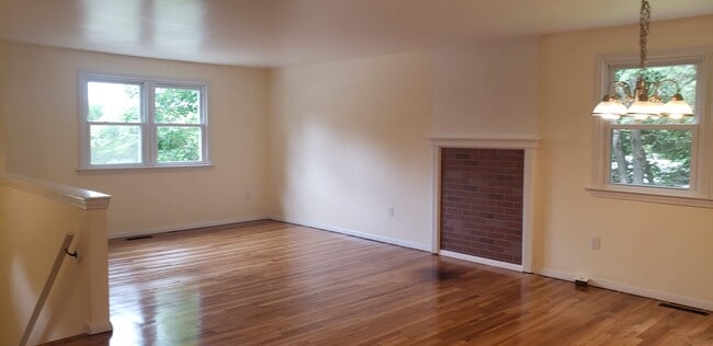 21 Bradford Rd