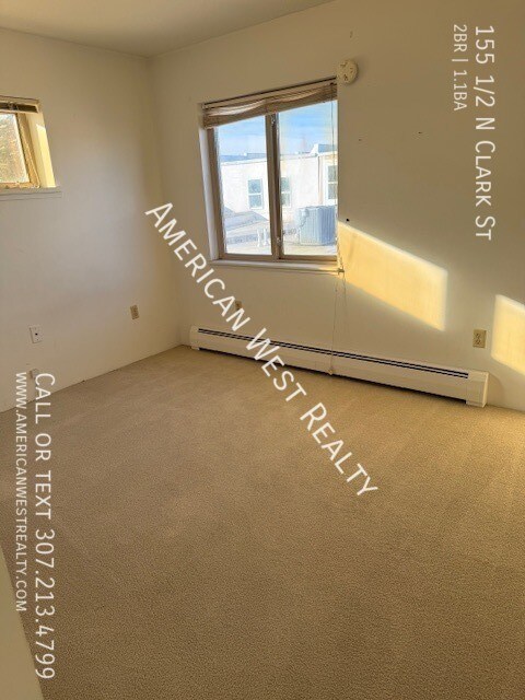 Photo - 155 1/2 N Clark St-