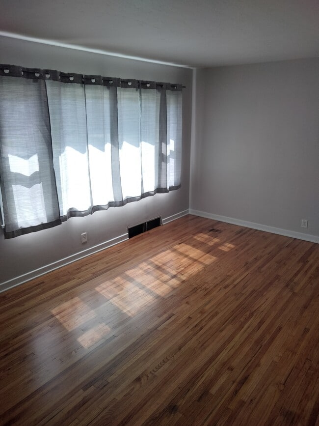 Photo - 1035 N 40th St