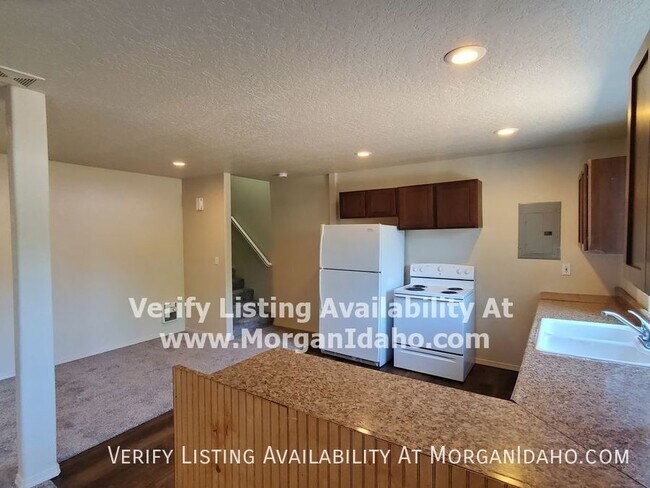 Photo - 516 18th Ave N