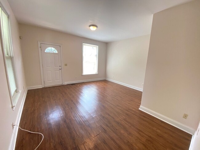 Photo - Hunter Ave 1273-1275 TNB Unit 1273